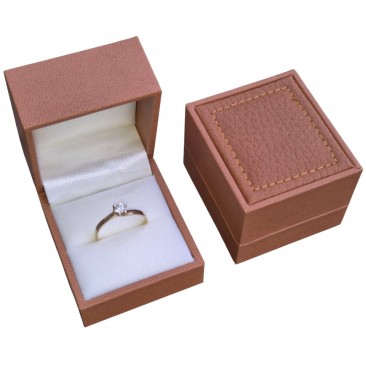 Ekskluzywne skórzane pudełko jubilerskie na pierścionek zaręczyny