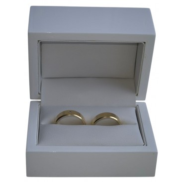 Ekskluzywne drewniane lakierowane białe pudełko na obrączki ślubne